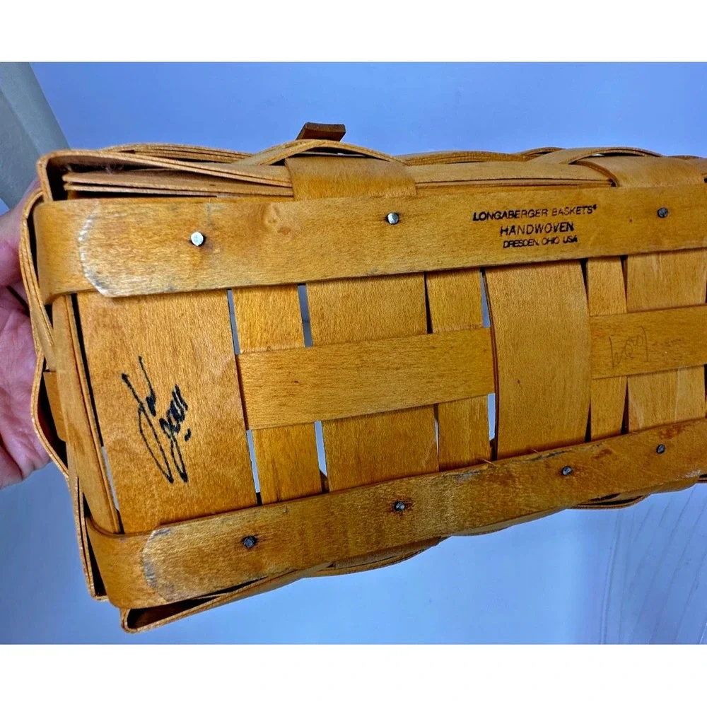 Vtg Longaberger Basket Medium Vegetable Handles 1990 Handwoven Signed Insert